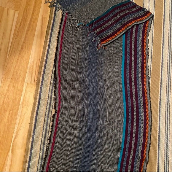 Silpada scarf or wrap - - Picture 2 of 5